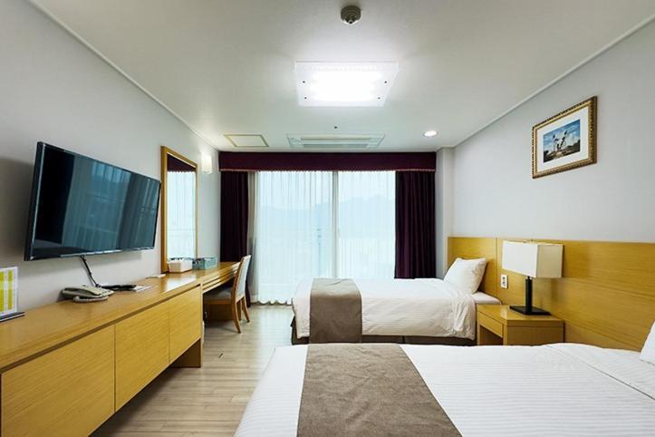 Mohang Haenaru Family Hotel Buan Habitación foto