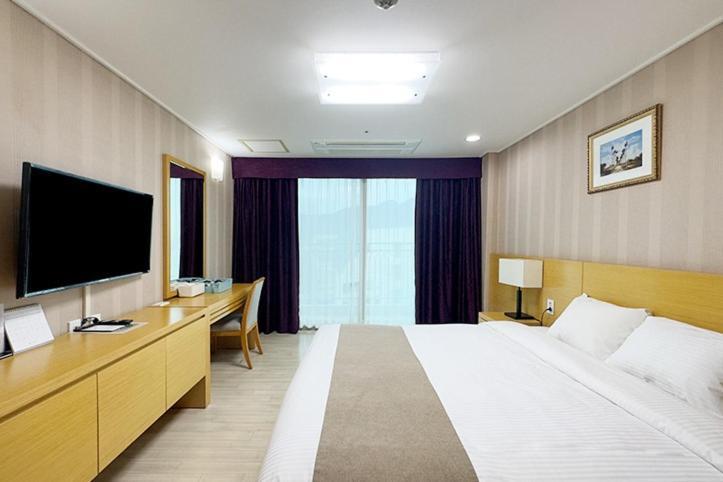 Mohang Haenaru Family Hotel Buan Habitación foto