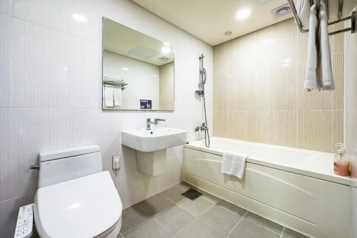 Mohang Haenaru Family Hotel Buan Habitación foto