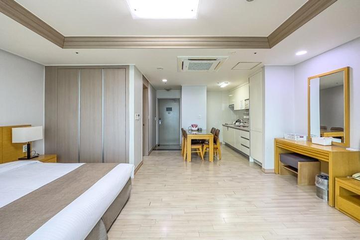 Mohang Haenaru Family Hotel Buan Habitación foto