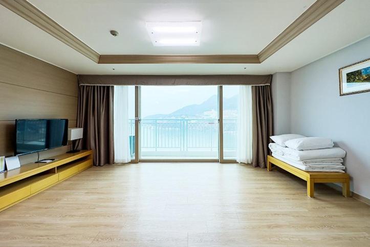 Mohang Haenaru Family Hotel Buan Habitación foto