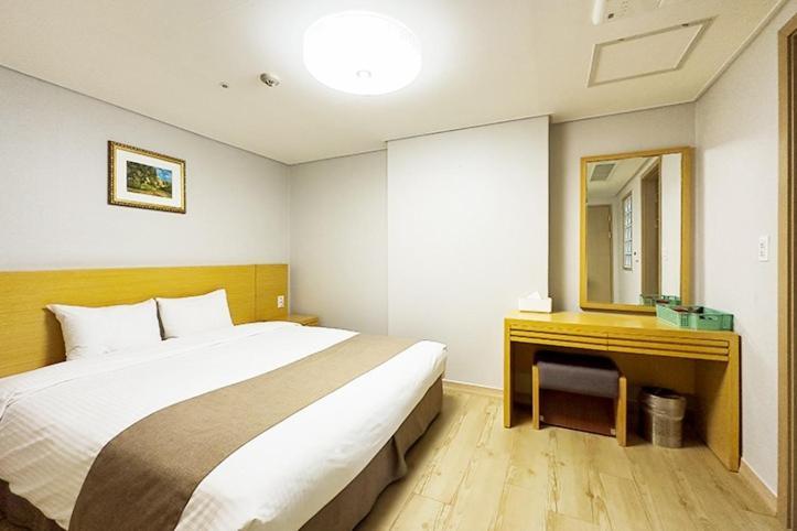 Mohang Haenaru Family Hotel Buan Habitación foto